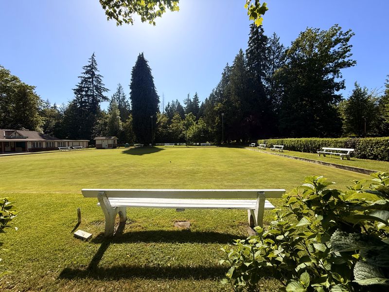 Lawn bowling green